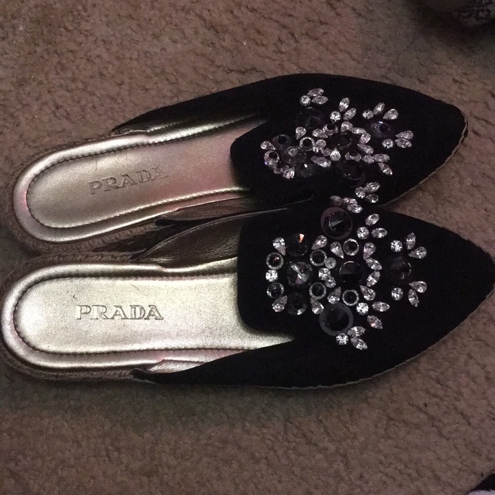 Women’s flats